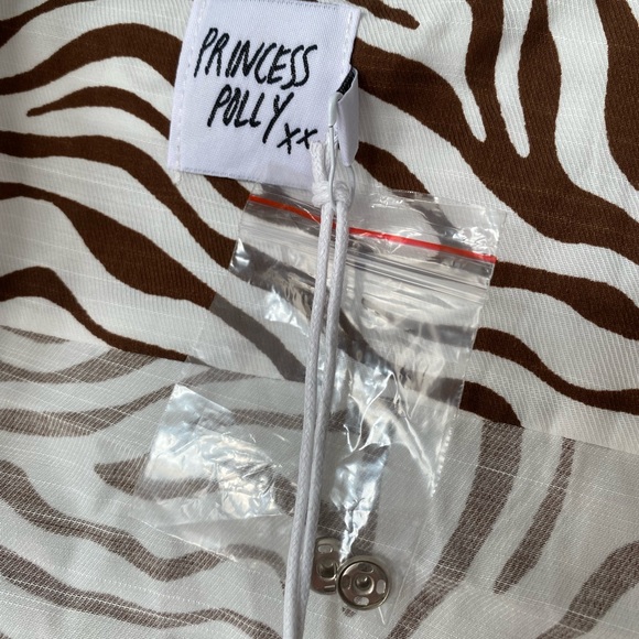 [SOLD] Princess Polly PHILIPA LONG SLEEVE TOP ZEBRA - Picture 2 of 9